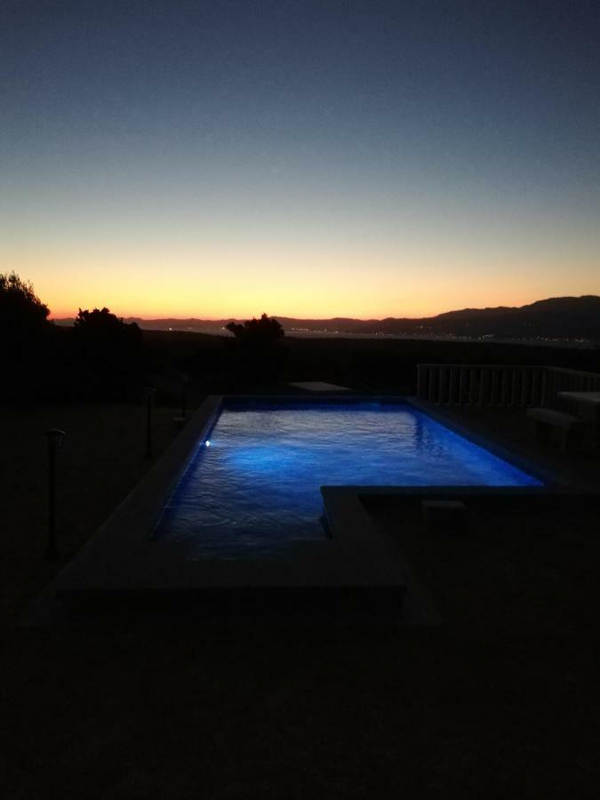 Vila Maslinica Pucisca Rum bild